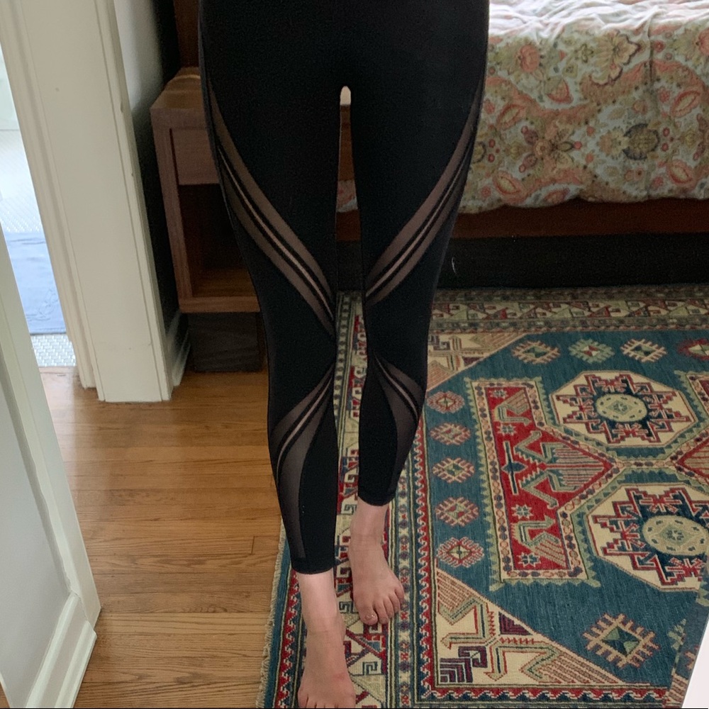 Lululemon Mesh Paneled Leggings (size 2)